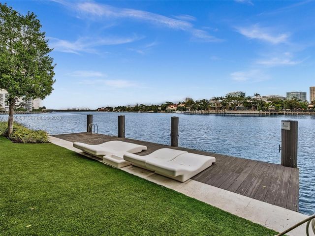 9821 E Bay Harbor Dr 302, Bay Harbor Islands, FL 33154