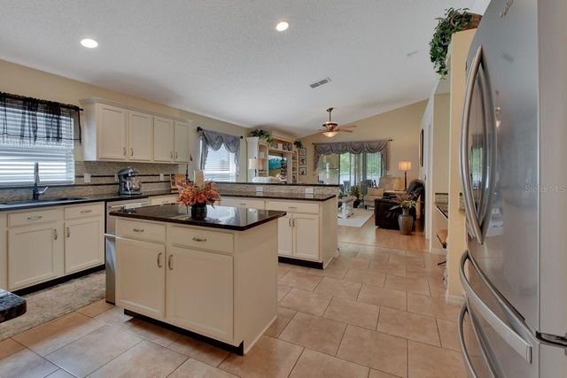 592 BLUE PARK ROAD, Orange City, FL 32763