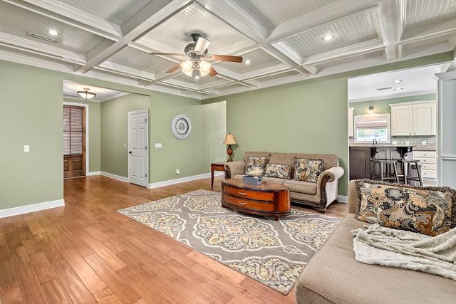 102 New Bedford Street, Dothan, AL 36305