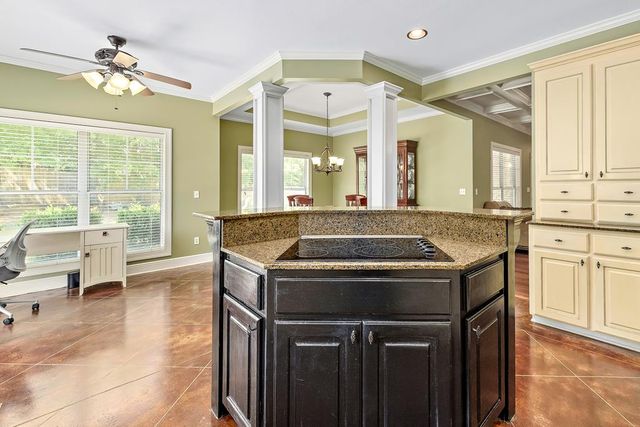 102 New Bedford Street, Dothan, AL 36305