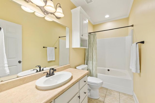 102 New Bedford Street, Dothan, AL 36305