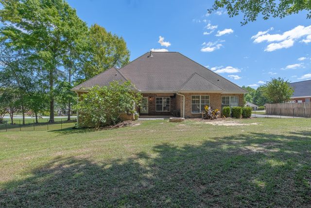 102 New Bedford Street, Dothan, AL 36305