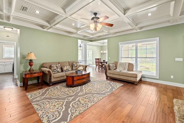 102 New Bedford Street, Dothan, AL 36305