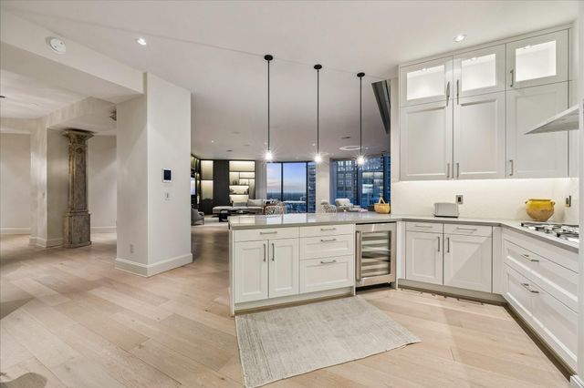 1409 Post Oak Boulevard 2202, Houston, TX 77056