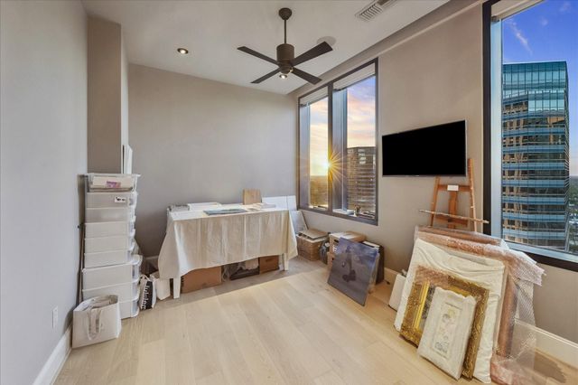 1409 Post Oak Boulevard 2202, Houston, TX 77056