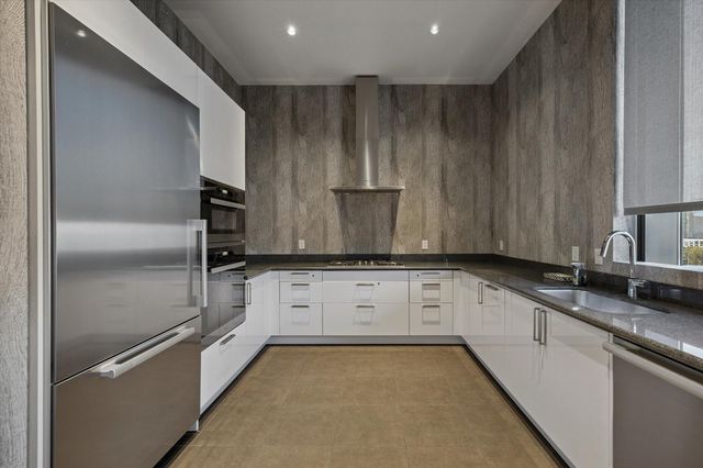 1409 Post Oak Boulevard 2202, Houston, TX 77056