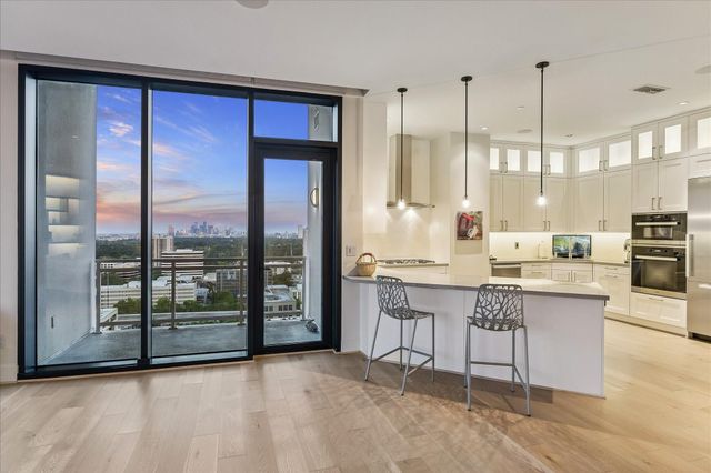 1409 Post Oak Boulevard 2202, Houston, TX 77056