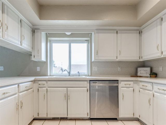 6609 Laurel Road, Oklahoma City, OK 73162