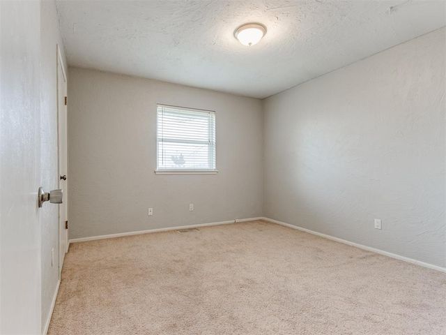6609 Laurel Road, Oklahoma City, OK 73162