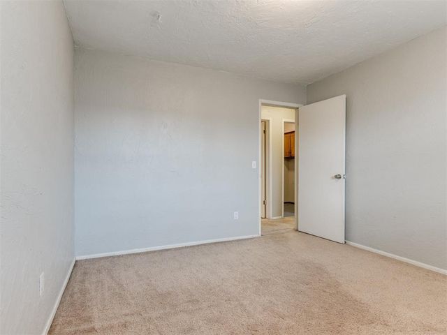 6609 Laurel Road, Oklahoma City, OK 73162