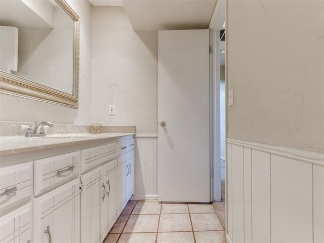 6609 Laurel Road, Oklahoma City, OK 73162