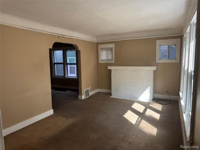 15835 Cruse Street, Detroit, MI 48227