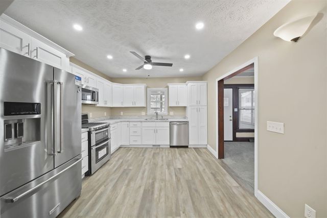 407 S West Avenue, Jackson, MI 49201