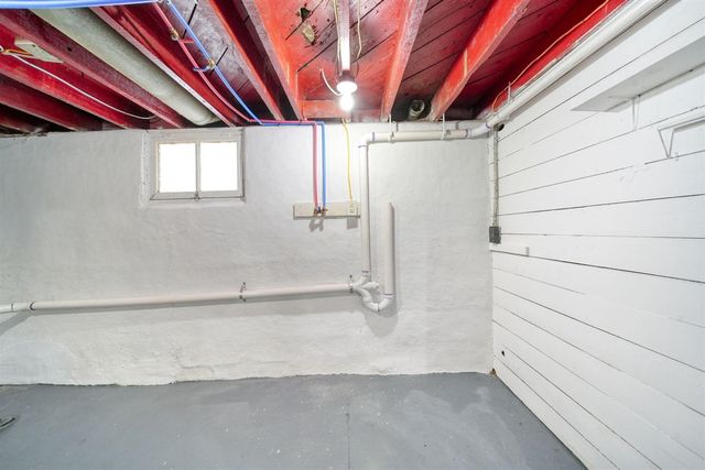 407 S West Avenue, Jackson, MI 49201