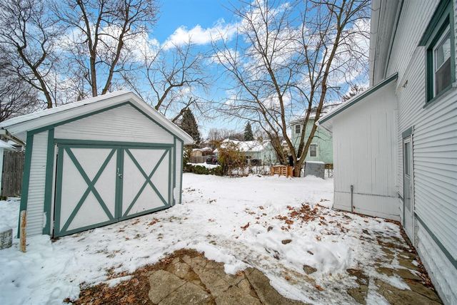 407 S West Avenue, Jackson, MI 49201