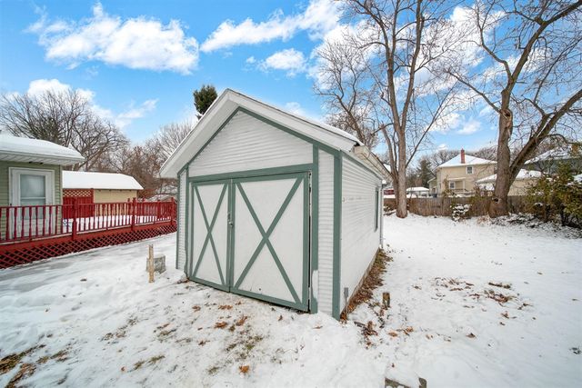 407 S West Avenue, Jackson, MI 49201