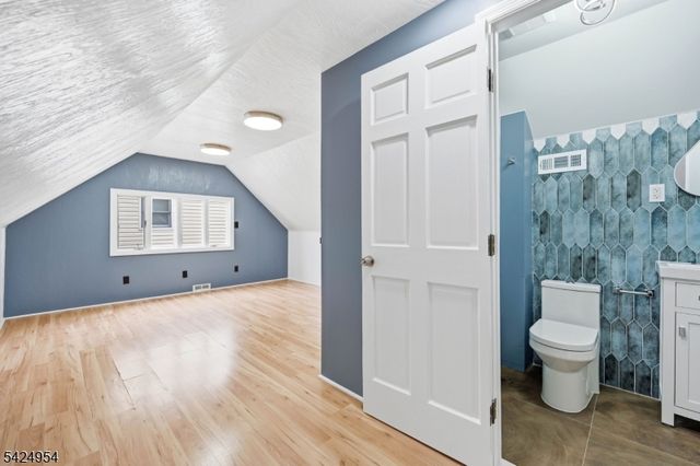 31 Ackerson Pl, Passaic City, NJ 07055