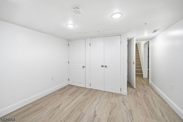 31 Ackerson Pl, Passaic City, NJ 07055