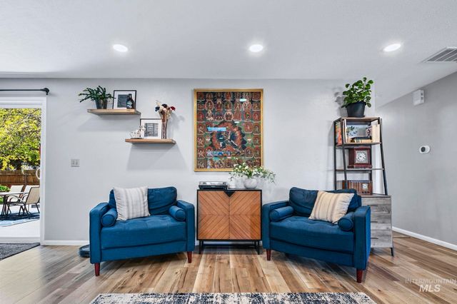 2135 N Dalton Ave, Boise, ID 83704