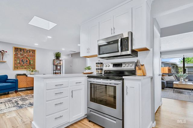 2135 N Dalton Ave, Boise, ID 83704