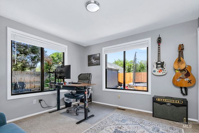 2135 N Dalton Ave, Boise, ID 83704