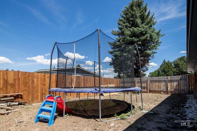 2135 N Dalton Ave, Boise, ID 83704