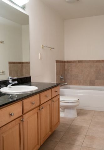 847 W MONROE Street 3F, Chicago, IL 60647