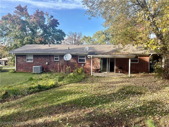 1104 Townsend Drive, Heavener, OK 74937