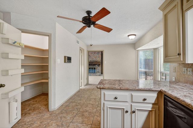 2911 Partridge Circle, Bryan, TX 77802