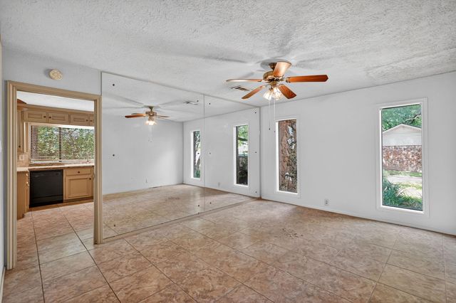 2911 Partridge Circle, Bryan, TX 77802