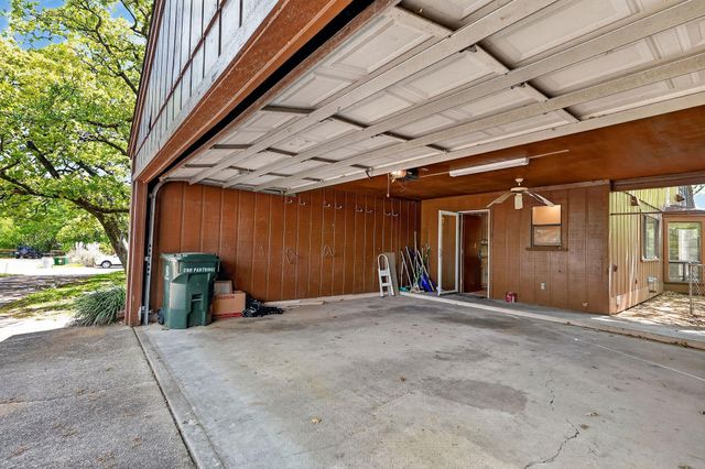 2911 Partridge Circle, Bryan, TX 77802