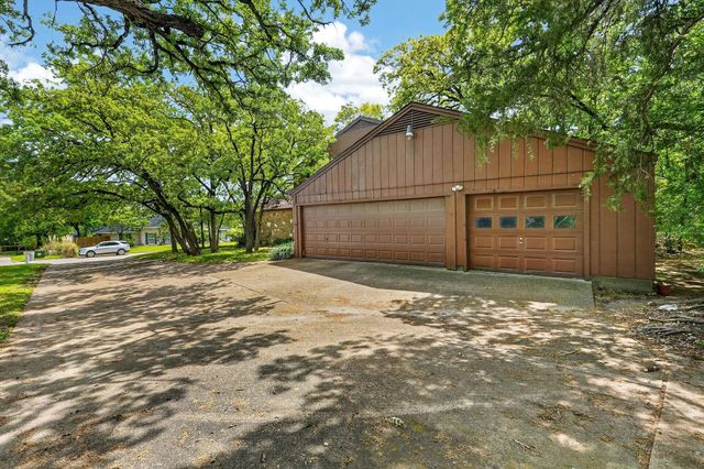 2911 Partridge Circle, Bryan, TX 77802