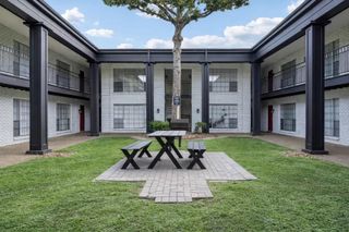 2815 Greenridge Drive 3-099, North Houston, TX 77057
