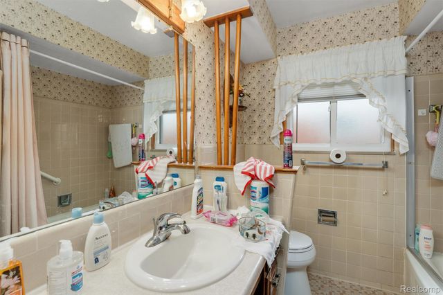 30507 Moulin ave Avenue, Warren, MI 48088