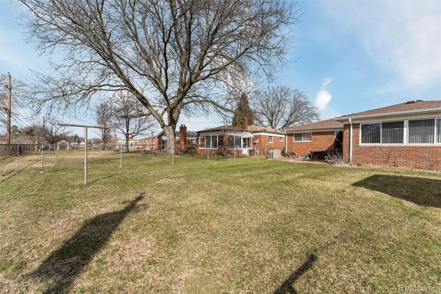30507 Moulin ave Avenue, Warren, MI 48088