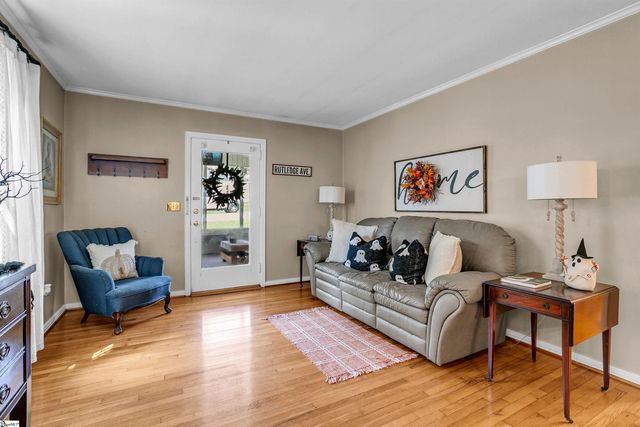 105 Rutledge Avenue, Greenville, SC 29617