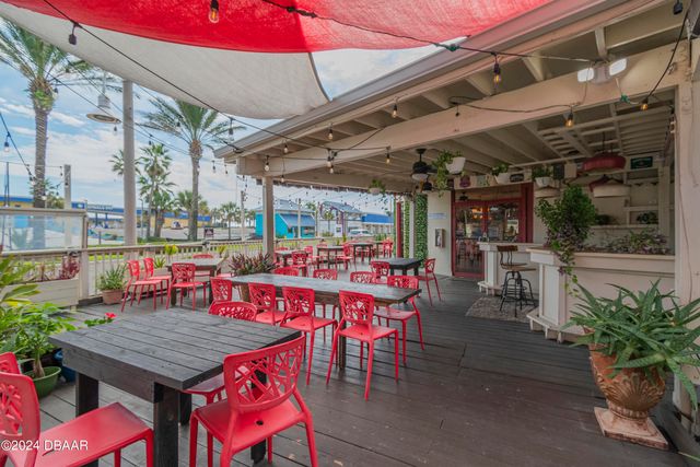 136 S Atlantic Avenue, Daytona Beach, FL 32118