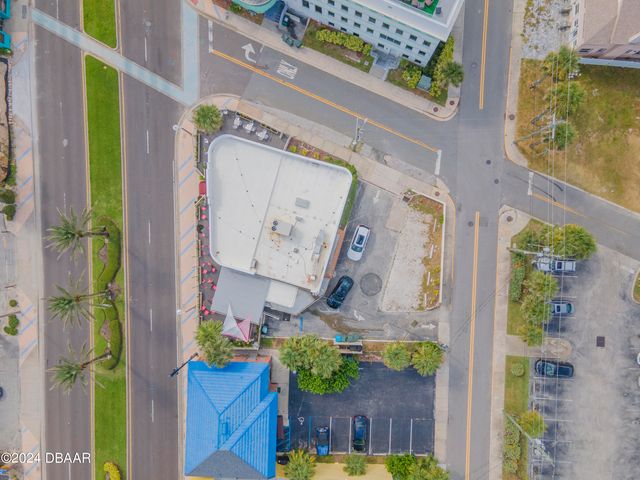 136 S Atlantic Avenue, Daytona Beach, FL 32118