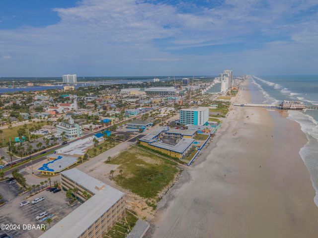 136 S Atlantic Avenue, Daytona Beach, FL 32118