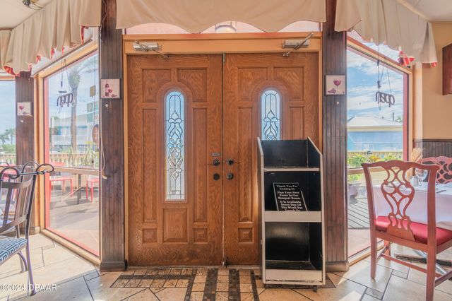 136 S Atlantic Avenue, Daytona Beach, FL 32118