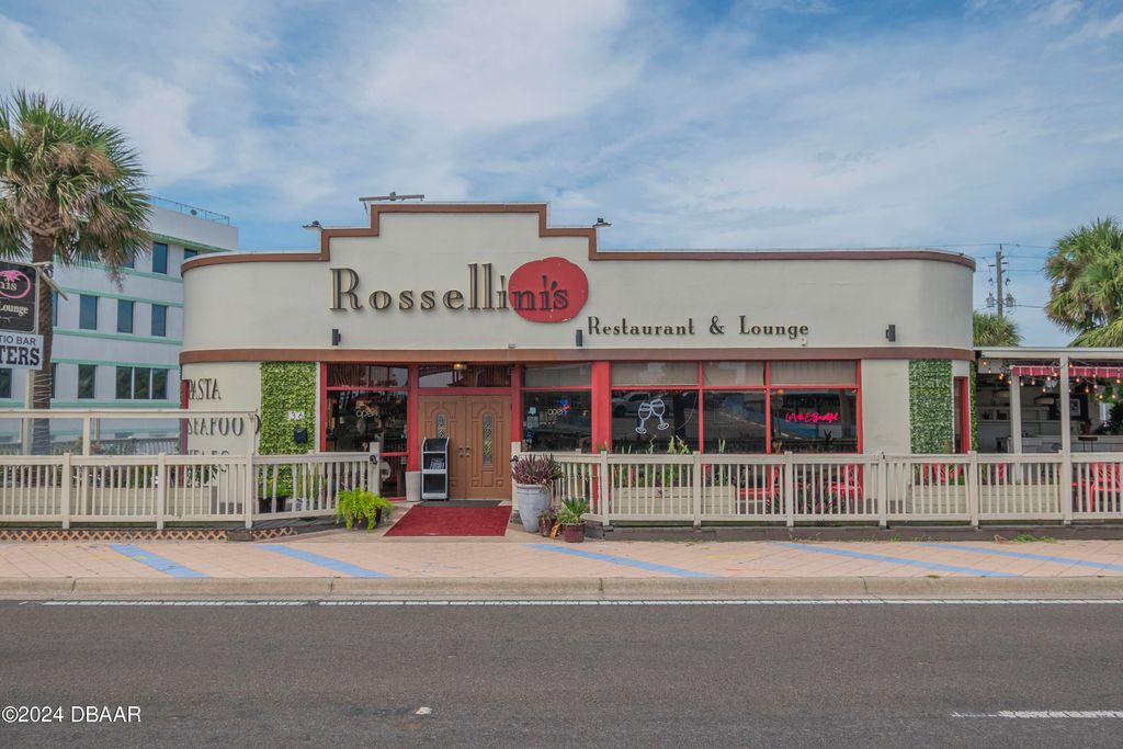 136 S Atlantic Avenue, Daytona Beach, FL 32118