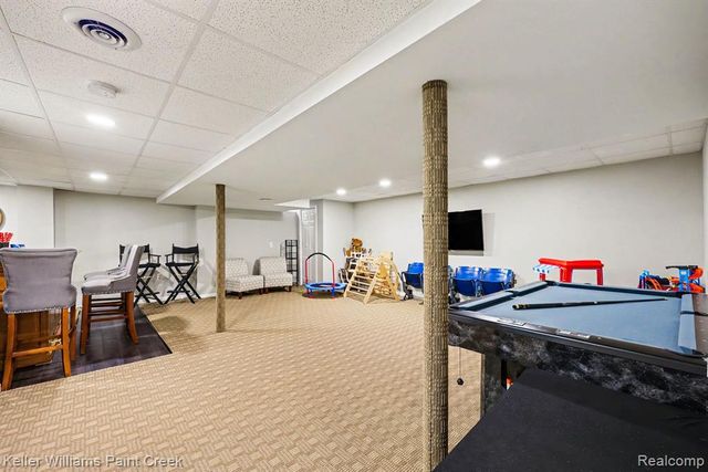 50483 Heatherwood Lane, Utica, MI 48317