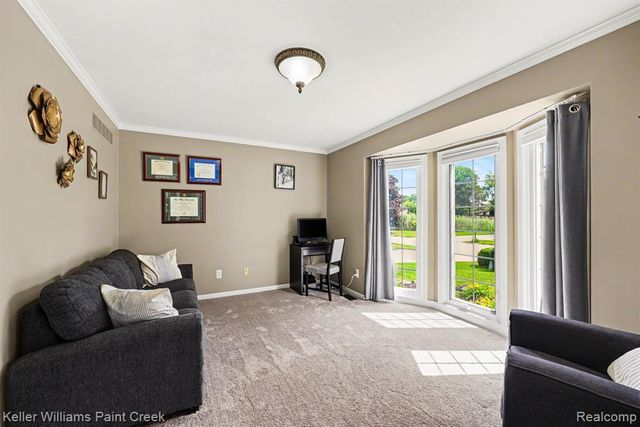 50483 Heatherwood Lane, Utica, MI 48317