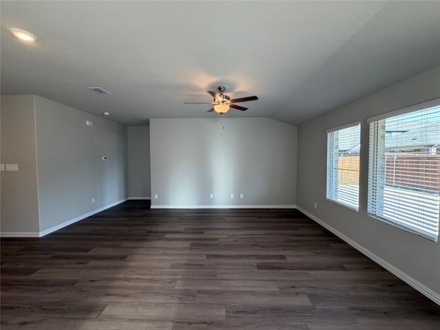 2127 Mustang Way, Seagoville, TX 75159