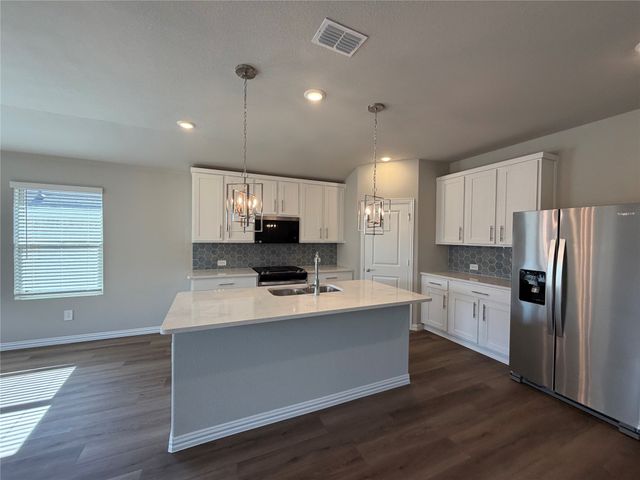 2127 Mustang Way, Seagoville, TX 75159