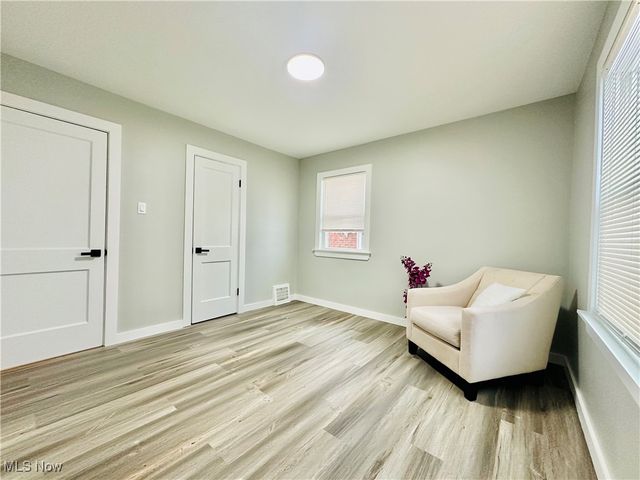 3326 Grovewood Avenue, Parma, OH 44134