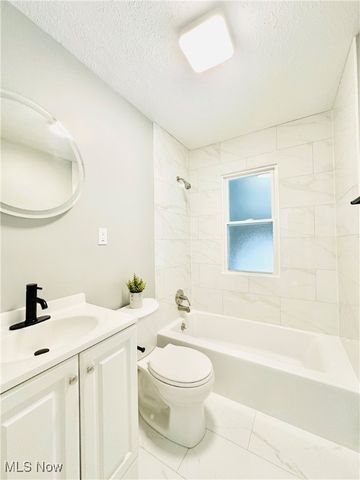 3326 Grovewood Avenue, Parma, OH 44134