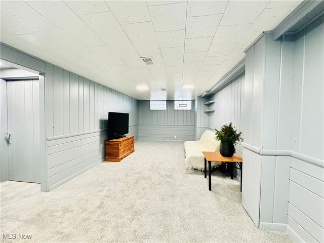 3326 Grovewood Avenue, Parma, OH 44134