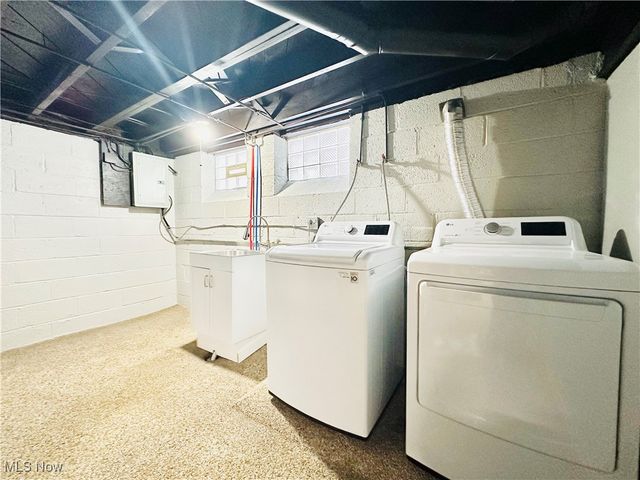 3326 Grovewood Avenue, Parma, OH 44134