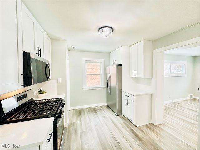 3326 Grovewood Avenue, Parma, OH 44134